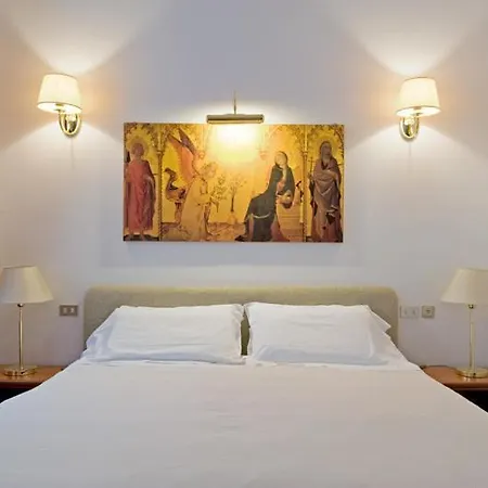 Cerva Fashion District Apartman *